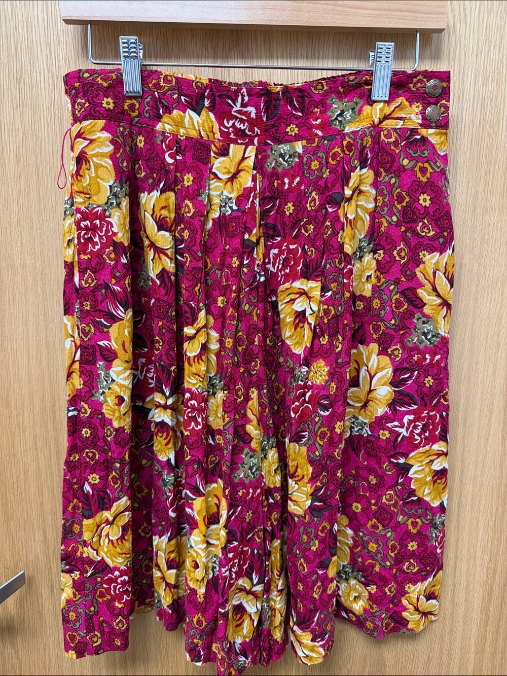 Vintage SK & Company Magenta Floral Shorts with Yellow Bloom Print
